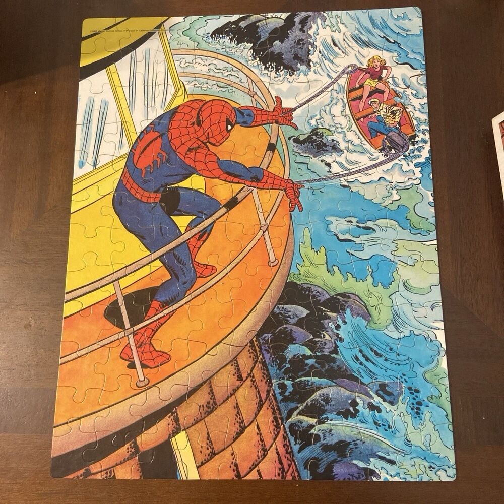 Vintage 1983 The Amazing Spider-Man 100 Piece Jigsaw Puzzle Complete